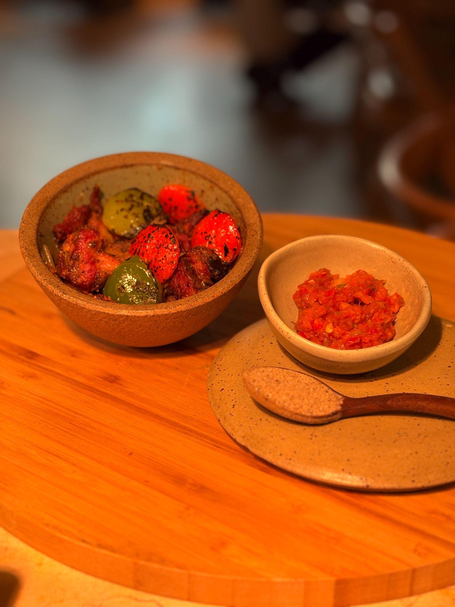 Skewers in earthenware bowl with shito